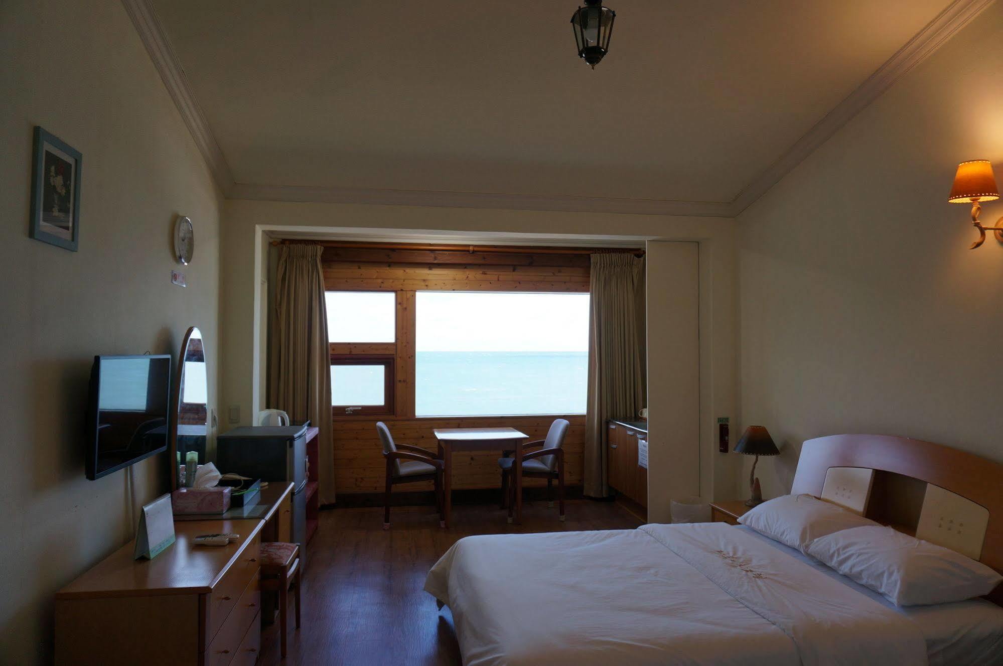 Park Beach Hotel Jeju Exterior foto